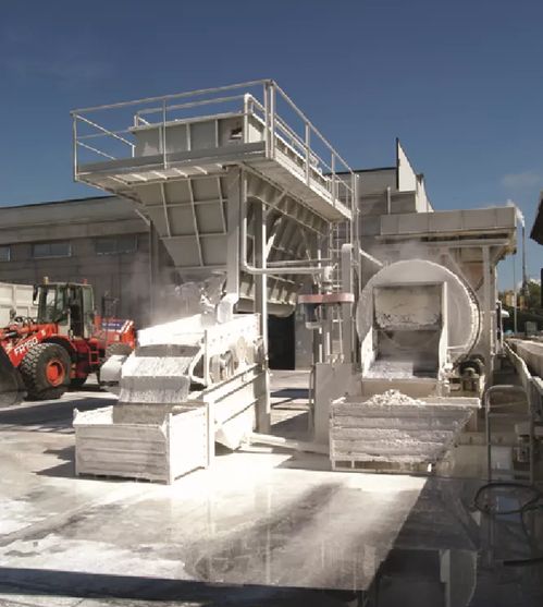 藝涂裝 三五十萬大單不斷 扒一扒小蜜蜂那些事兒